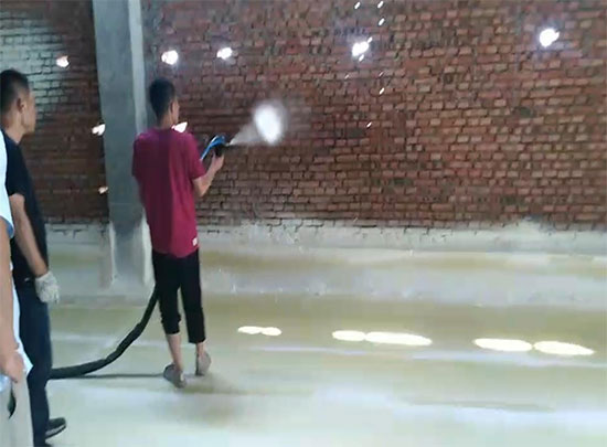 冷庫(kù)內(nèi)墻噴聚氨酯厚度是多少厘米